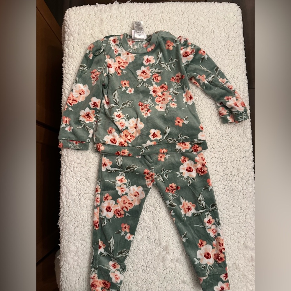 Little Lass Kids Pajama Set - Green and Pink Floral
